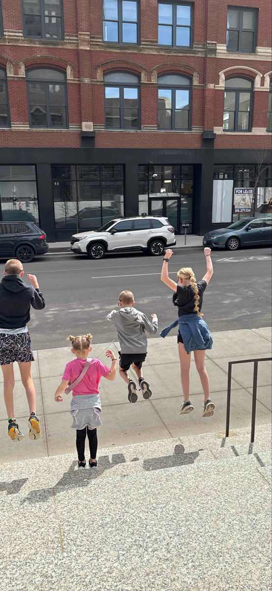 Des Moines Scavenger Hunt scavenger hunt photos