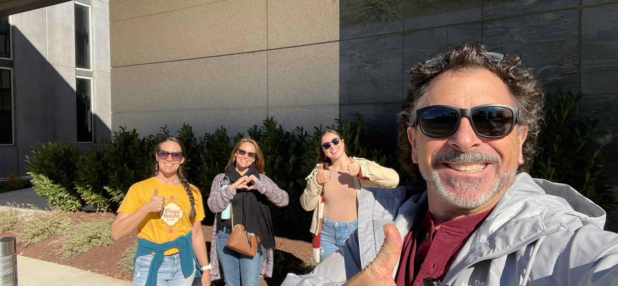 team building scavenger hunt