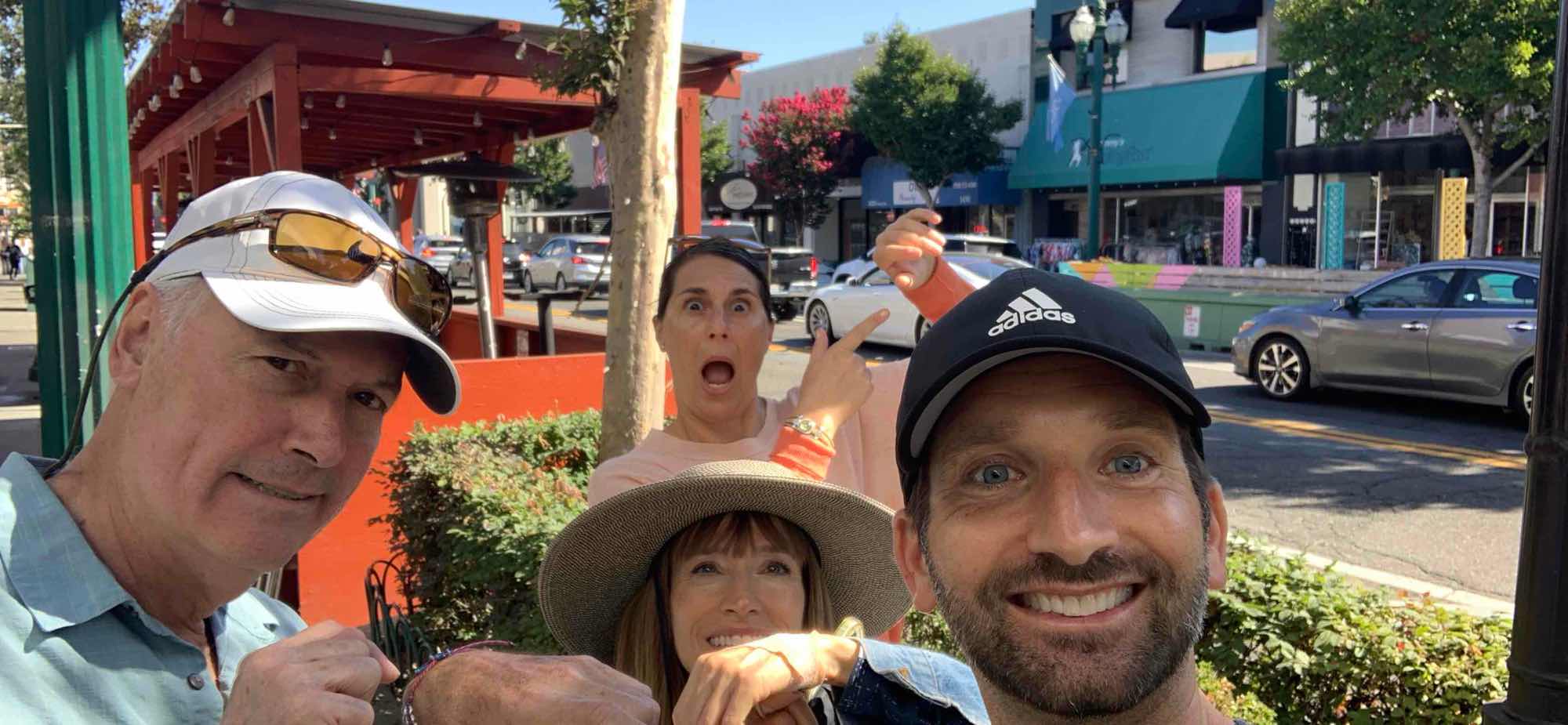 team building scavenger hunt