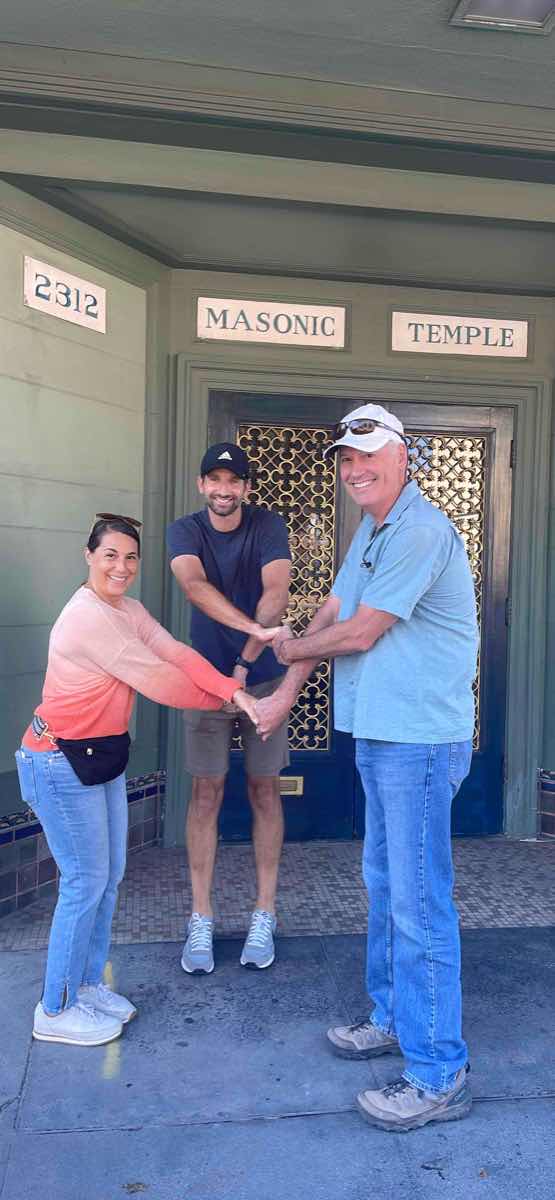 team building scavenger hunt