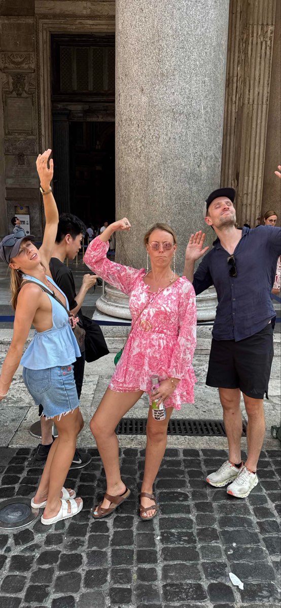 team building scavenger hunt