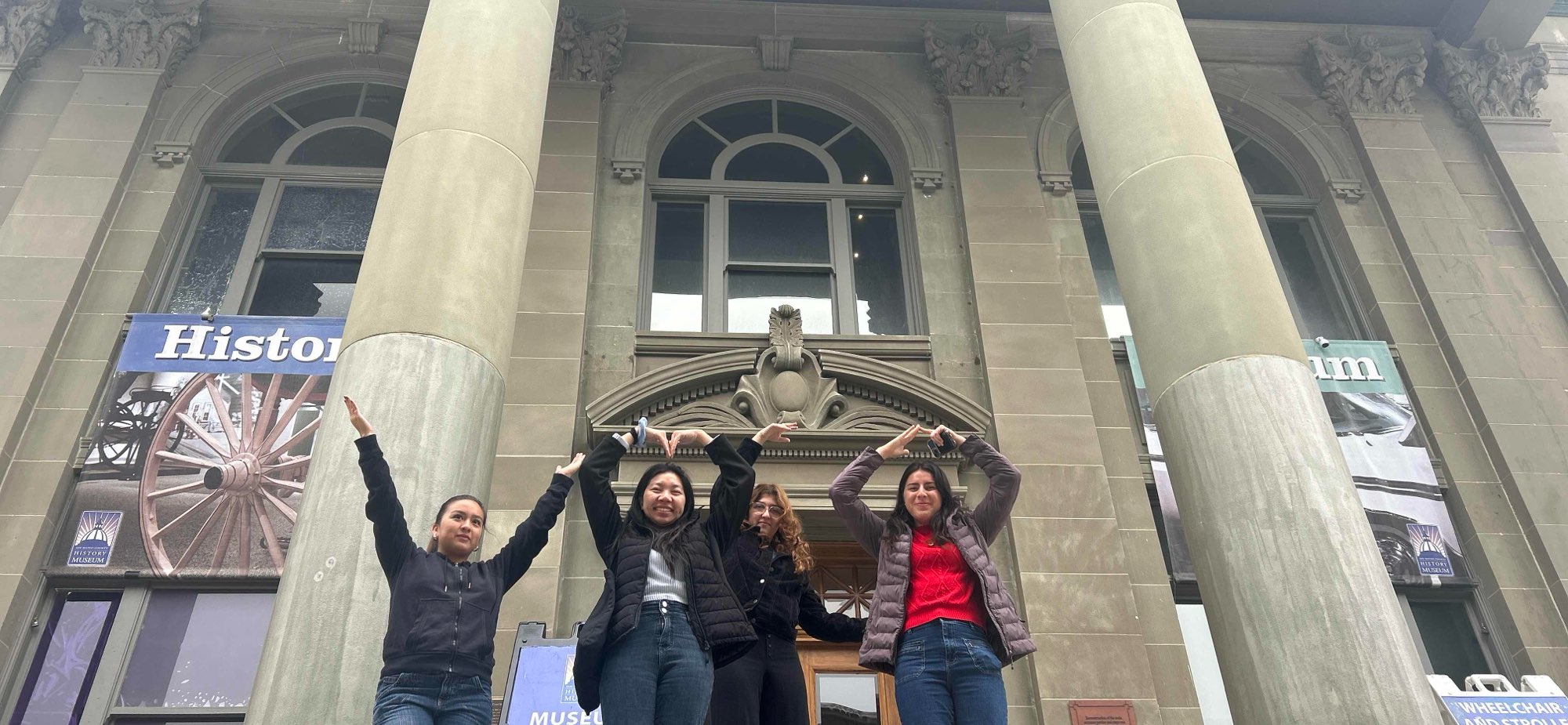 ภาพถ่ายการล่าสมบัติในเรดวูดซิตี้