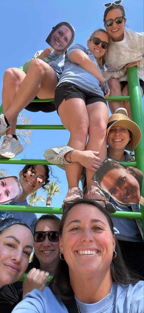 team building scavenger hunt