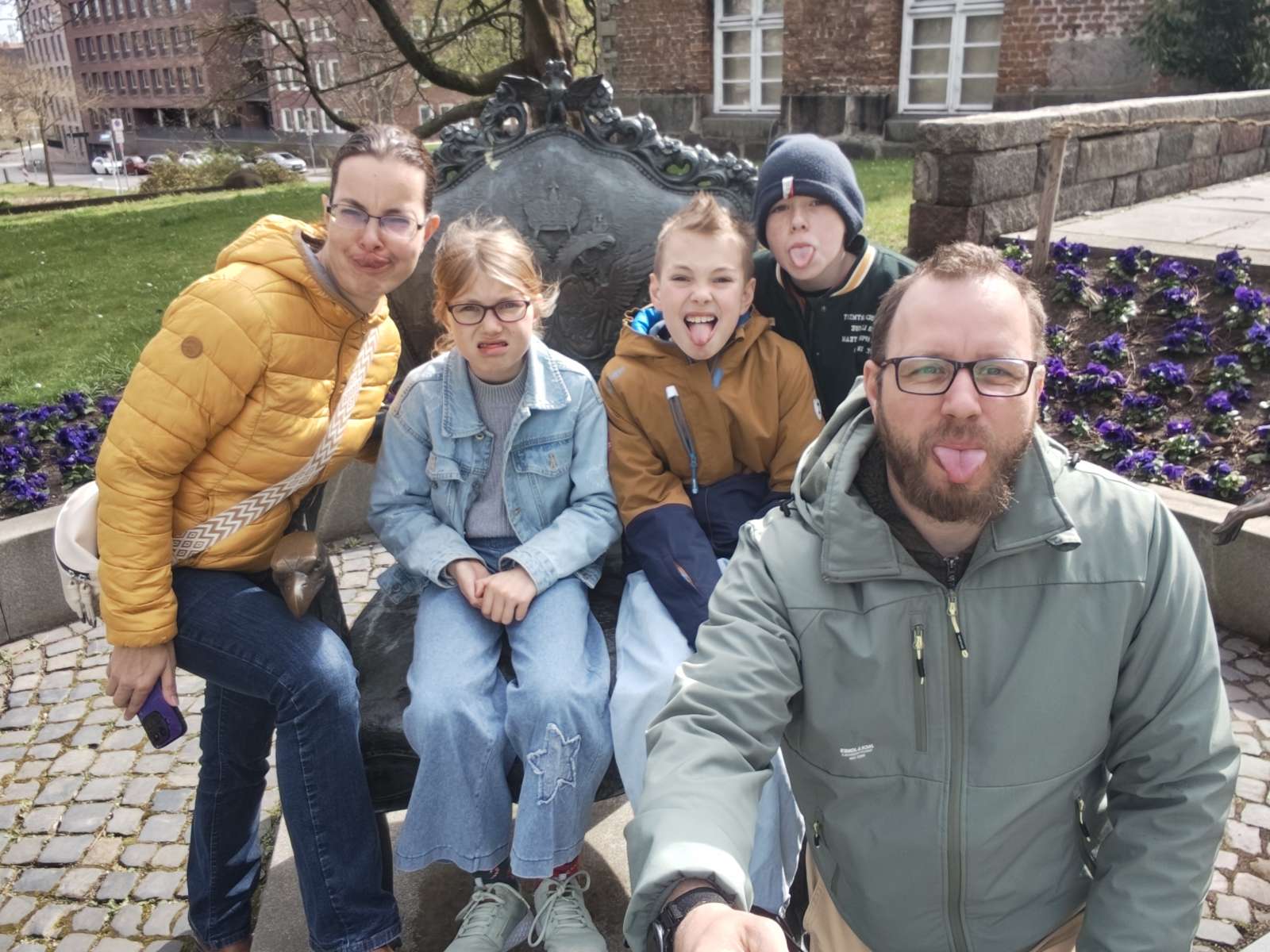 team building scavenger hunt