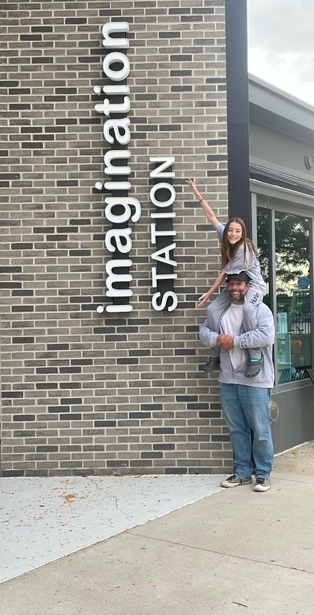 team building scavenger hunt