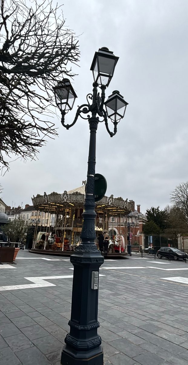 Fontainebleau Scavenger Hunt scavenger hunt photos