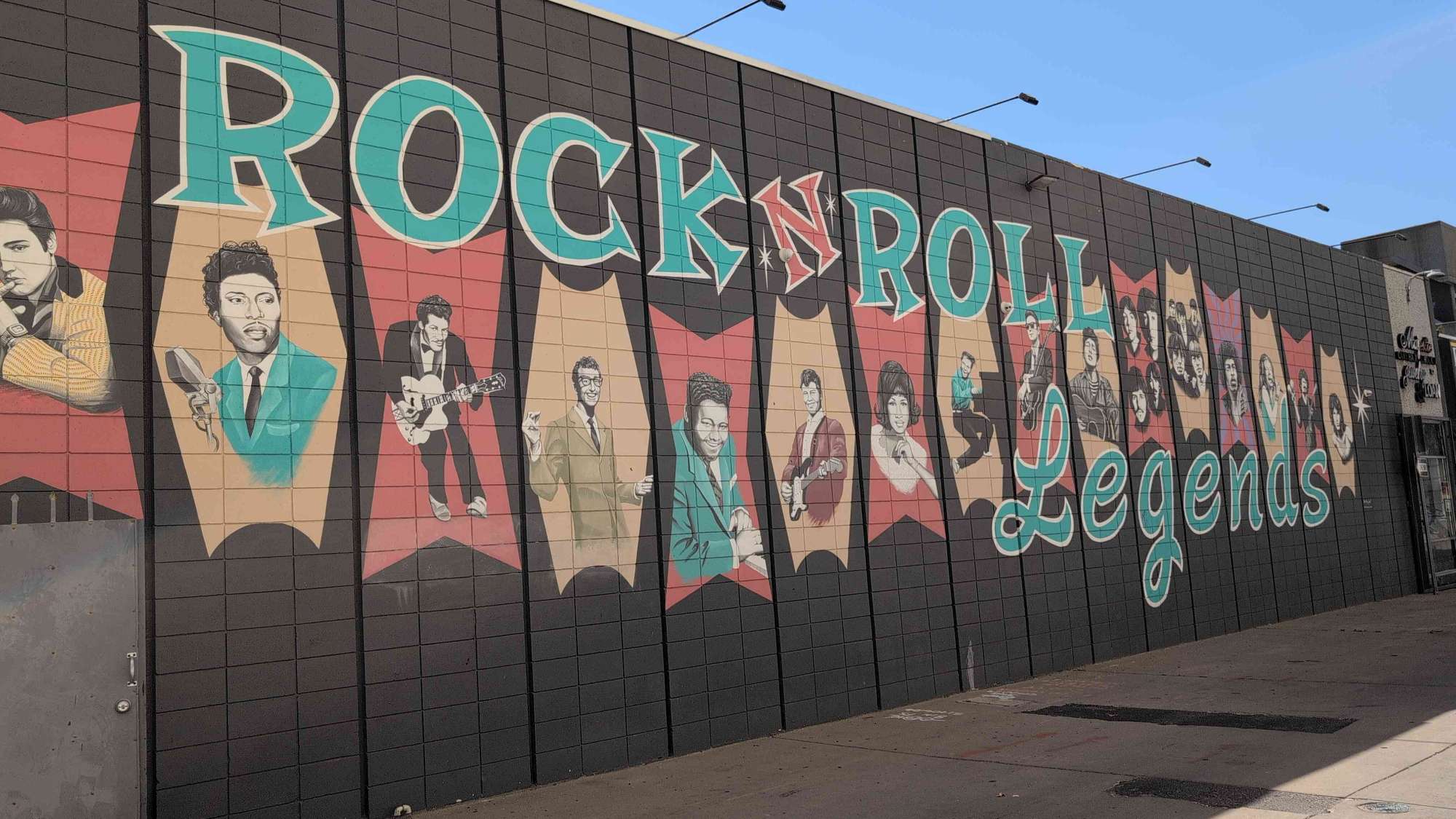 team building scavenger hunt