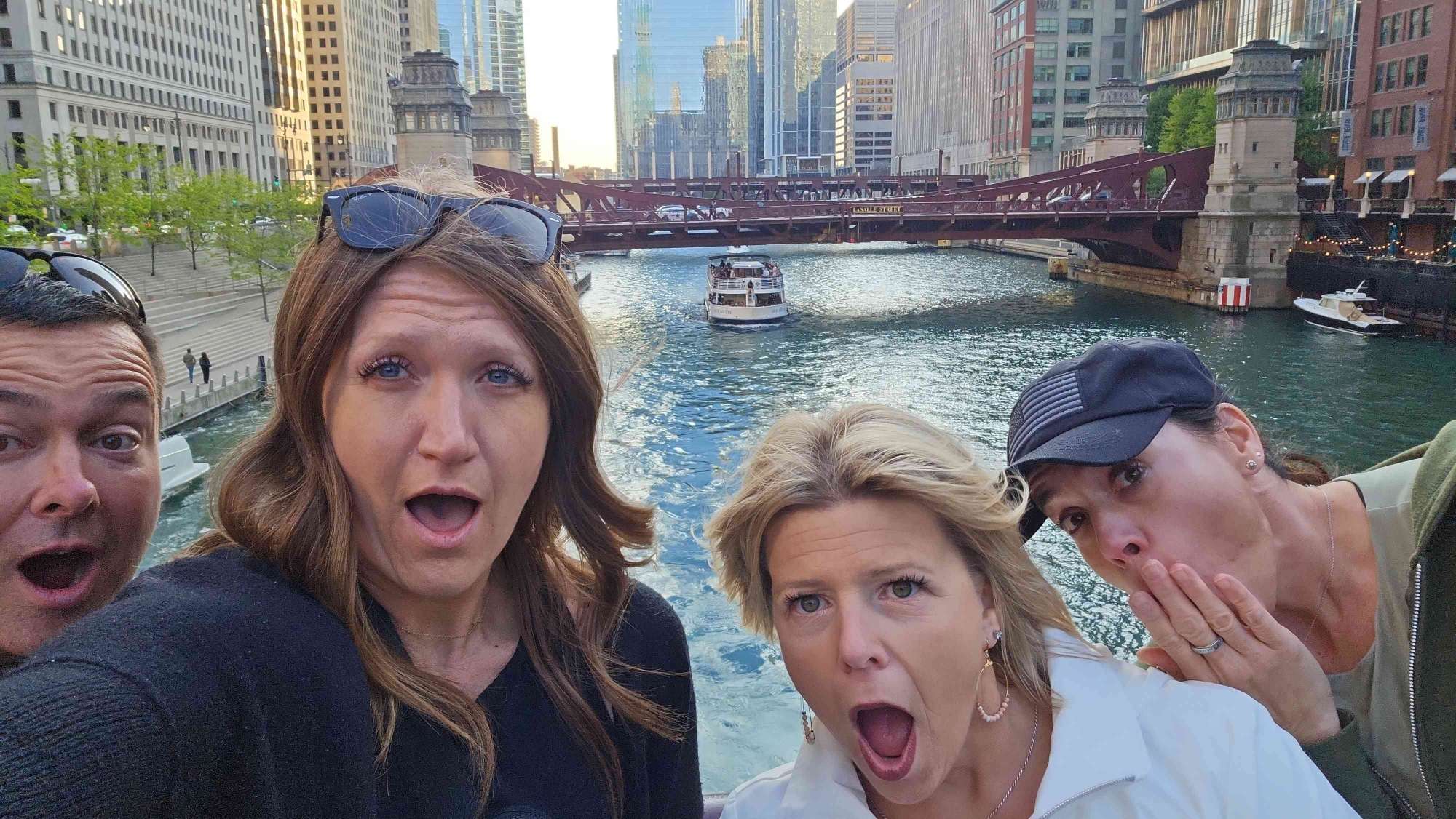 Fotografii ale vânătorii de comori Chicago Ghost Tour