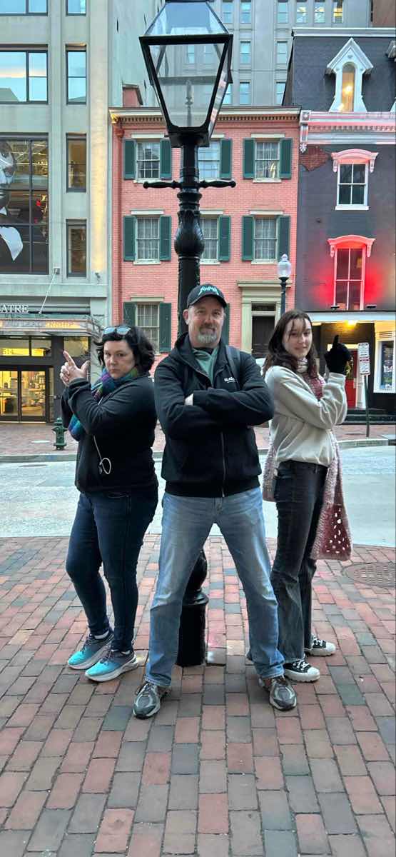 Washington DC Ghost Tour scavenger hunt photos