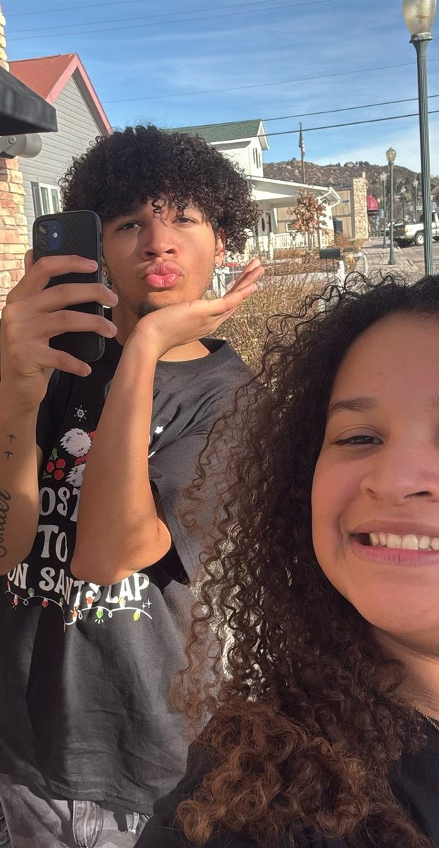 team building scavenger hunt