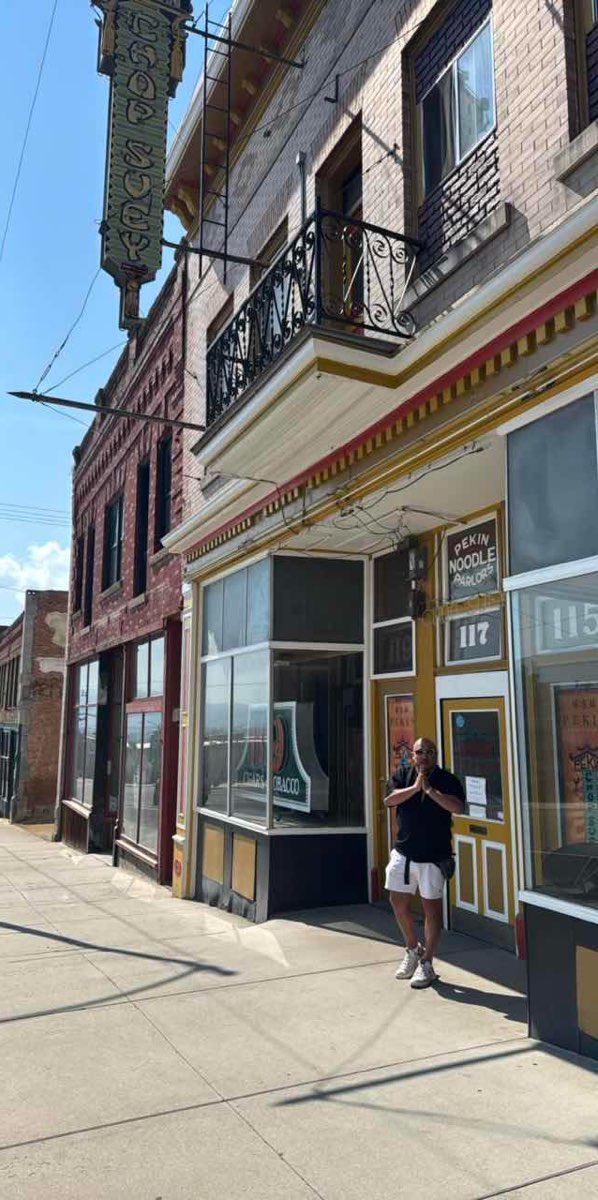 team building scavenger hunt