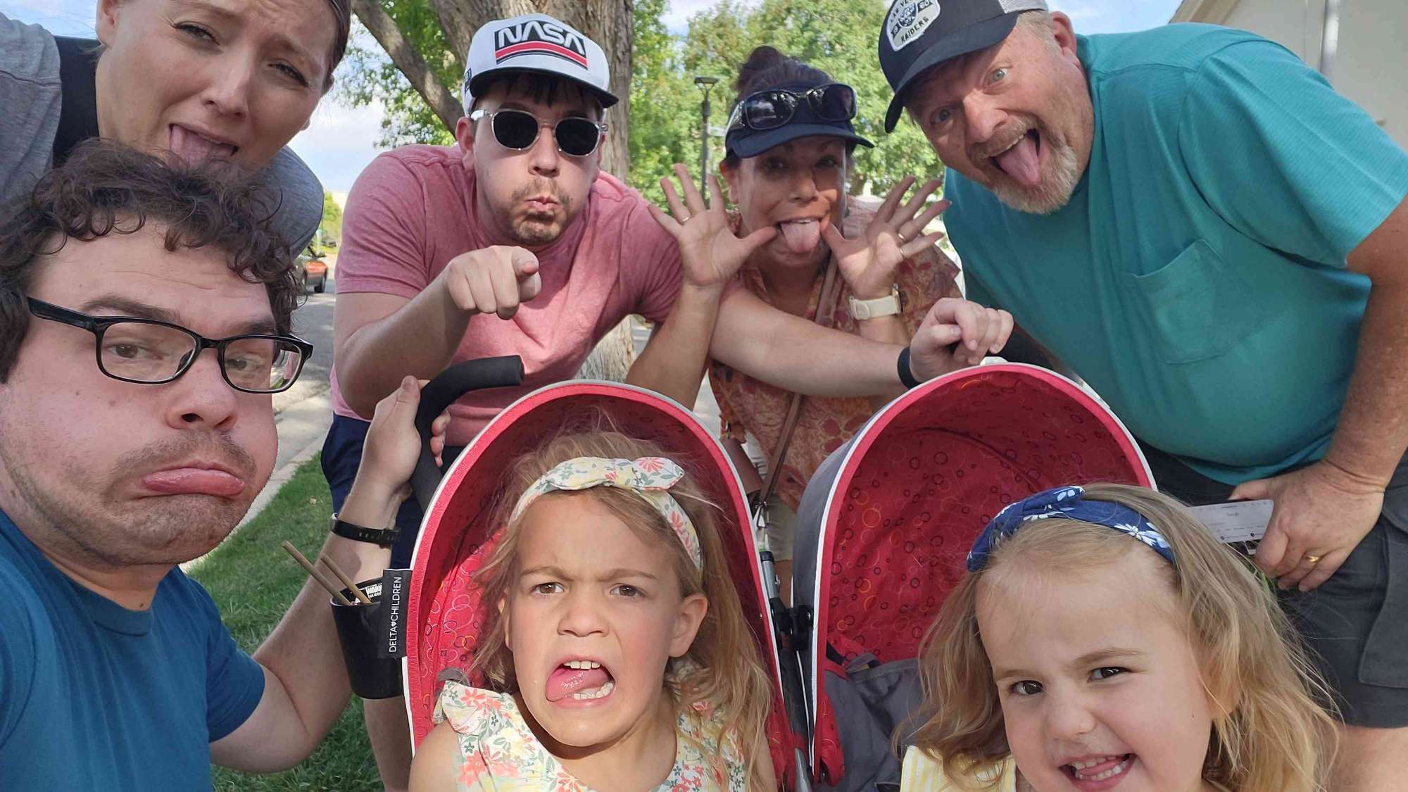 team building scavenger hunt