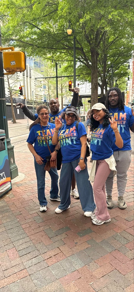 team building scavenger hunt