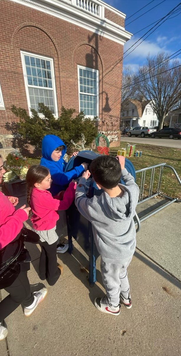 Mystic Downtown Scavenger Hunt scavenger hunt photos