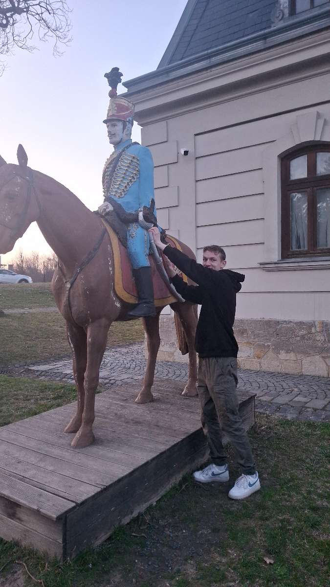 team building scavenger hunt