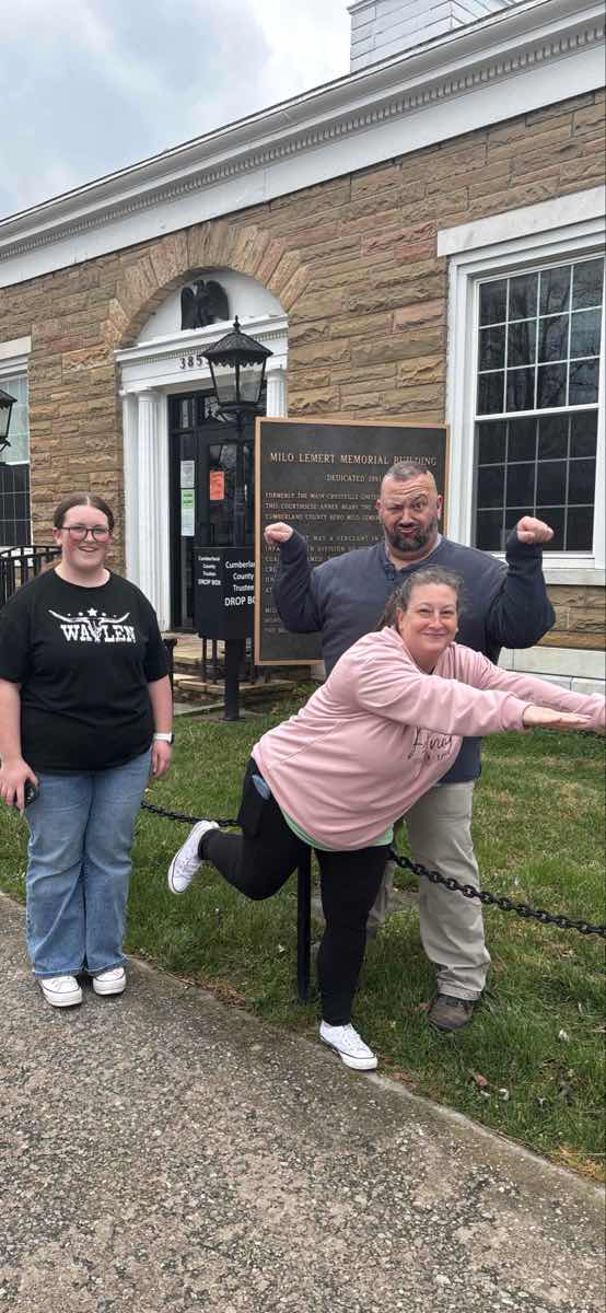 Fotky z dobrodru&zcaron;stv&iacute; Crossville Scavenger Hunt