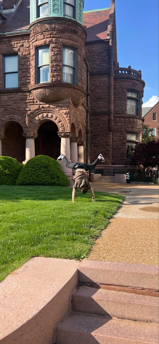 Saint Louis Midtown Scavenger Hunt scavenger hunt photos