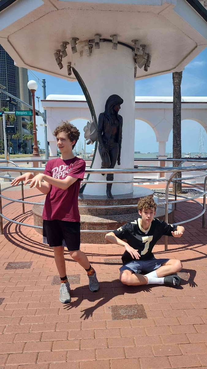 team building scavenger hunt