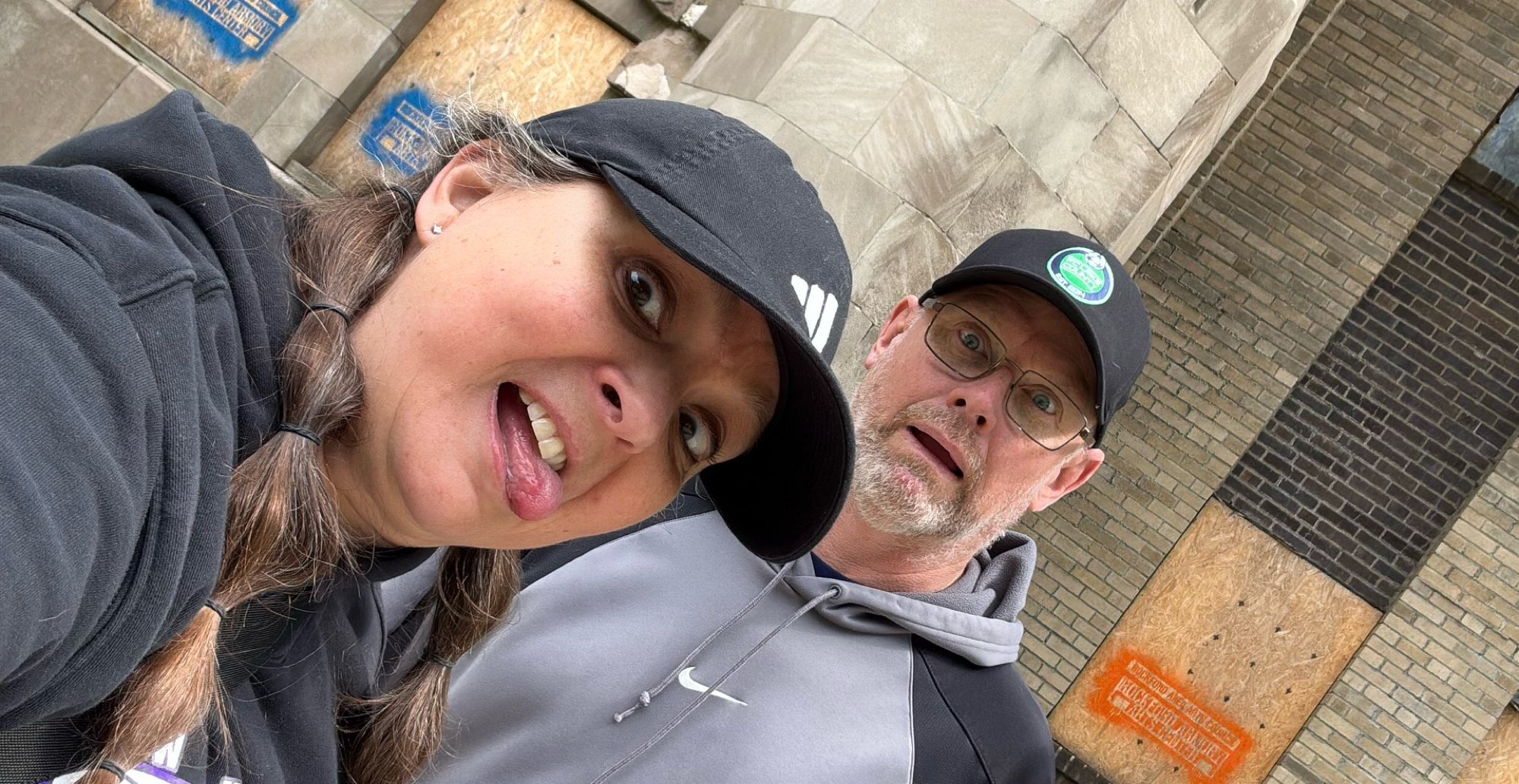 team building scavenger hunt