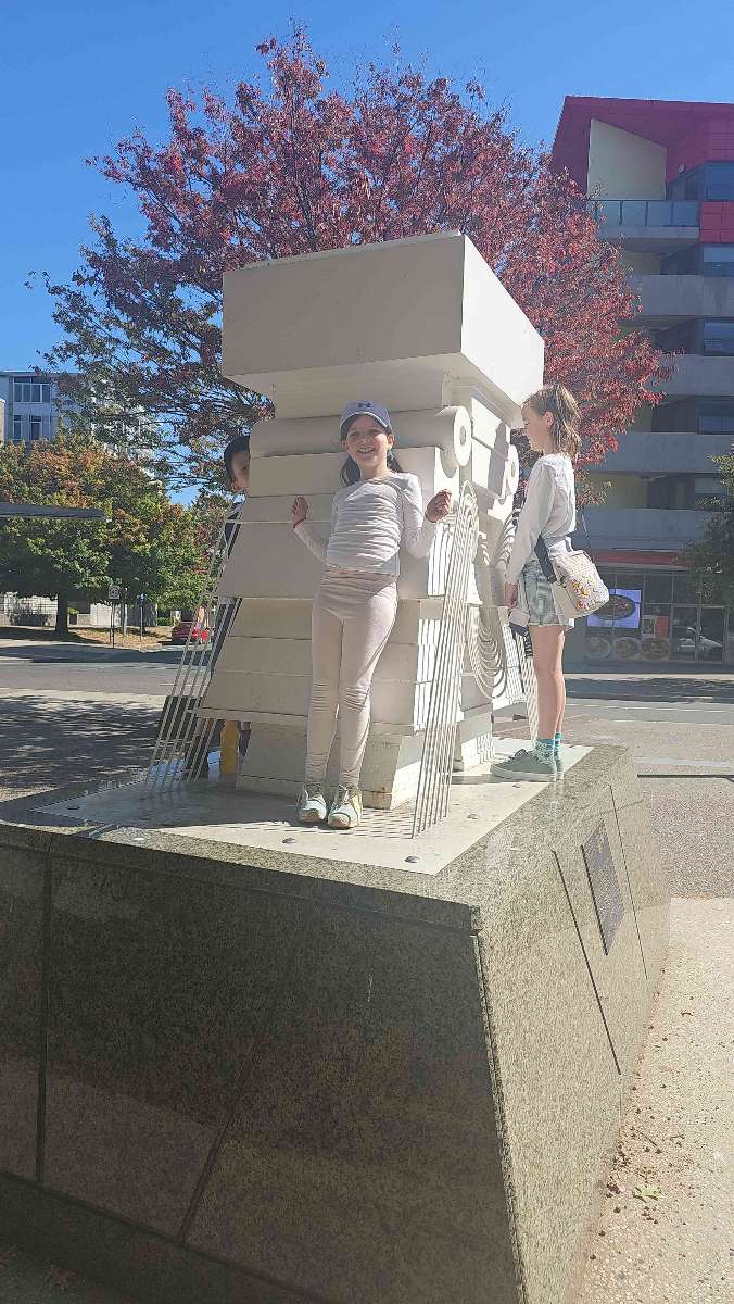 team building scavenger hunt