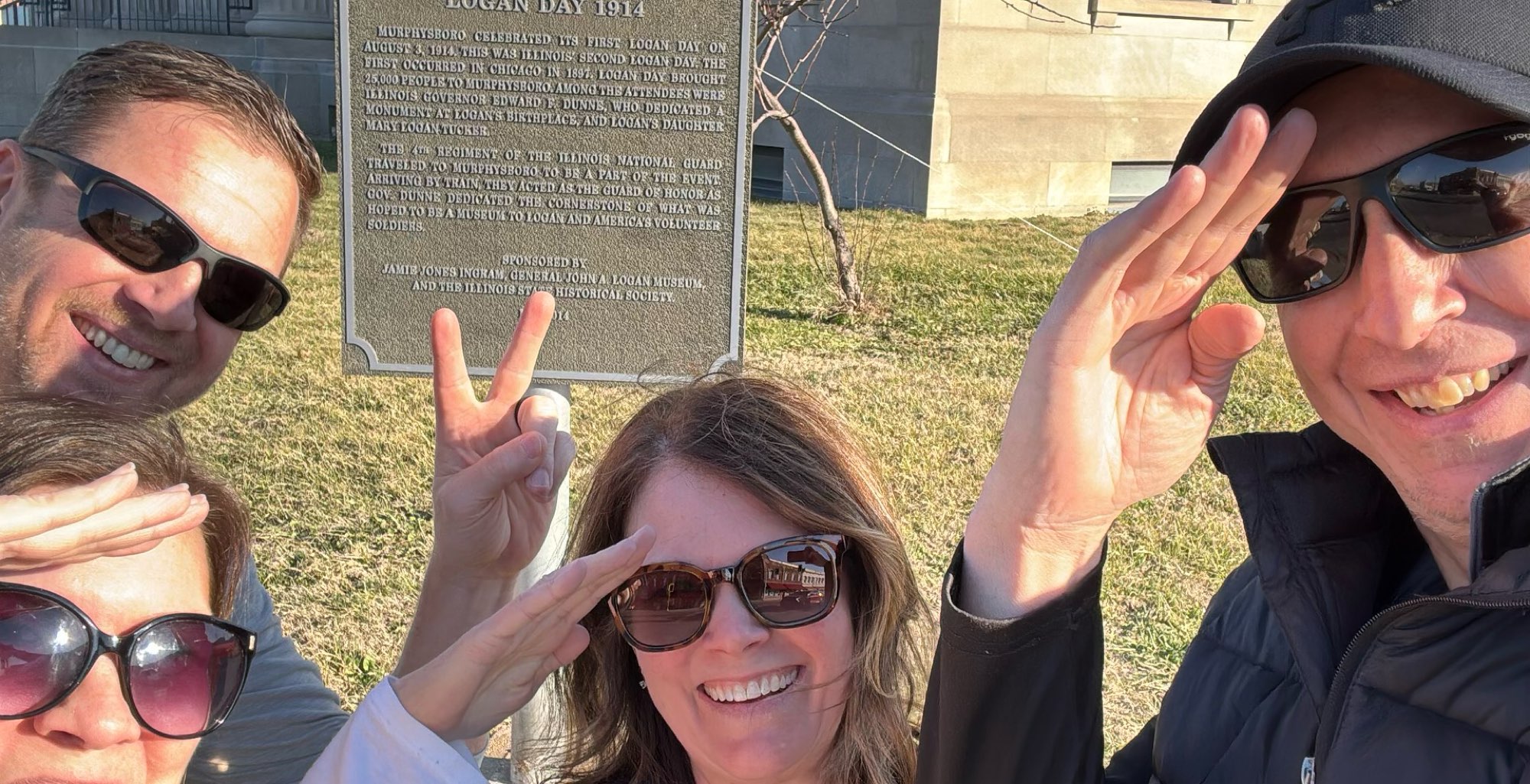 team building scavenger hunt