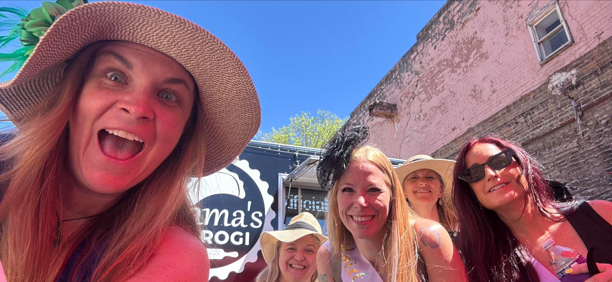 team building scavenger hunt