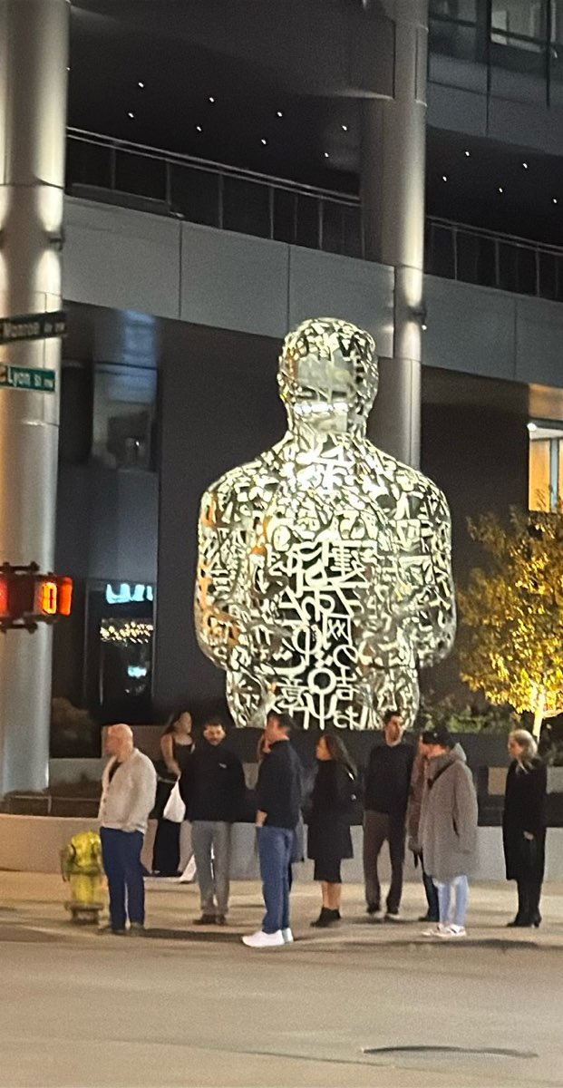 Foto della caccia al tesoro Grand Rapids Michigan Uptown Scavenger Hunt