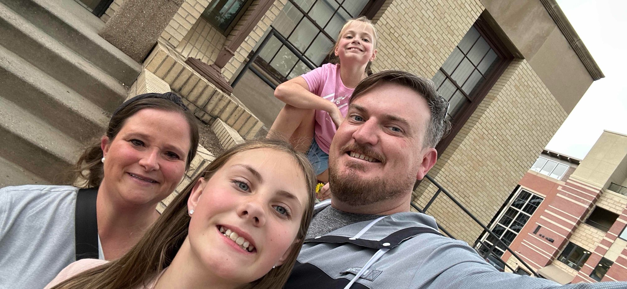 team building scavenger hunt