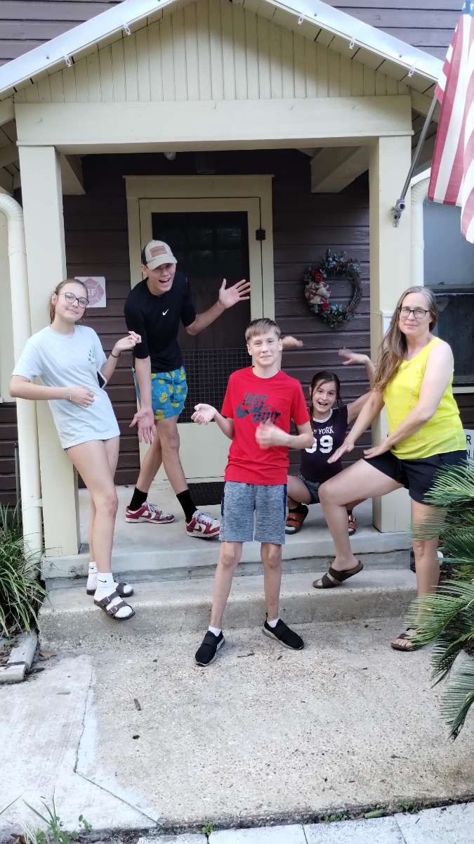 Φωτογραφίες από το κυνήγι θησαυρού Orange Park Scavenger Hunt