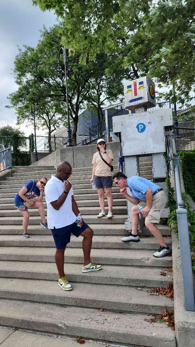 team building scavenger hunt