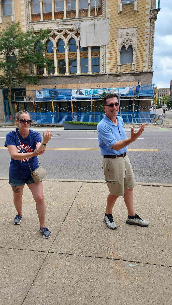 team building scavenger hunt