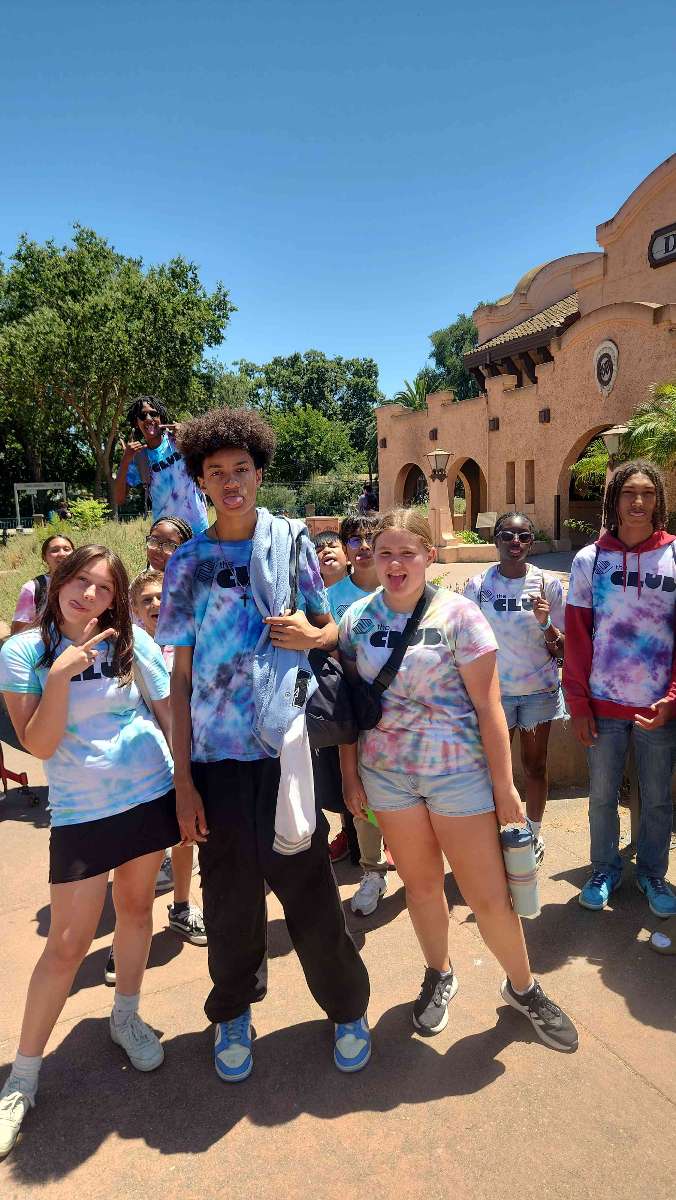 team building scavenger hunt