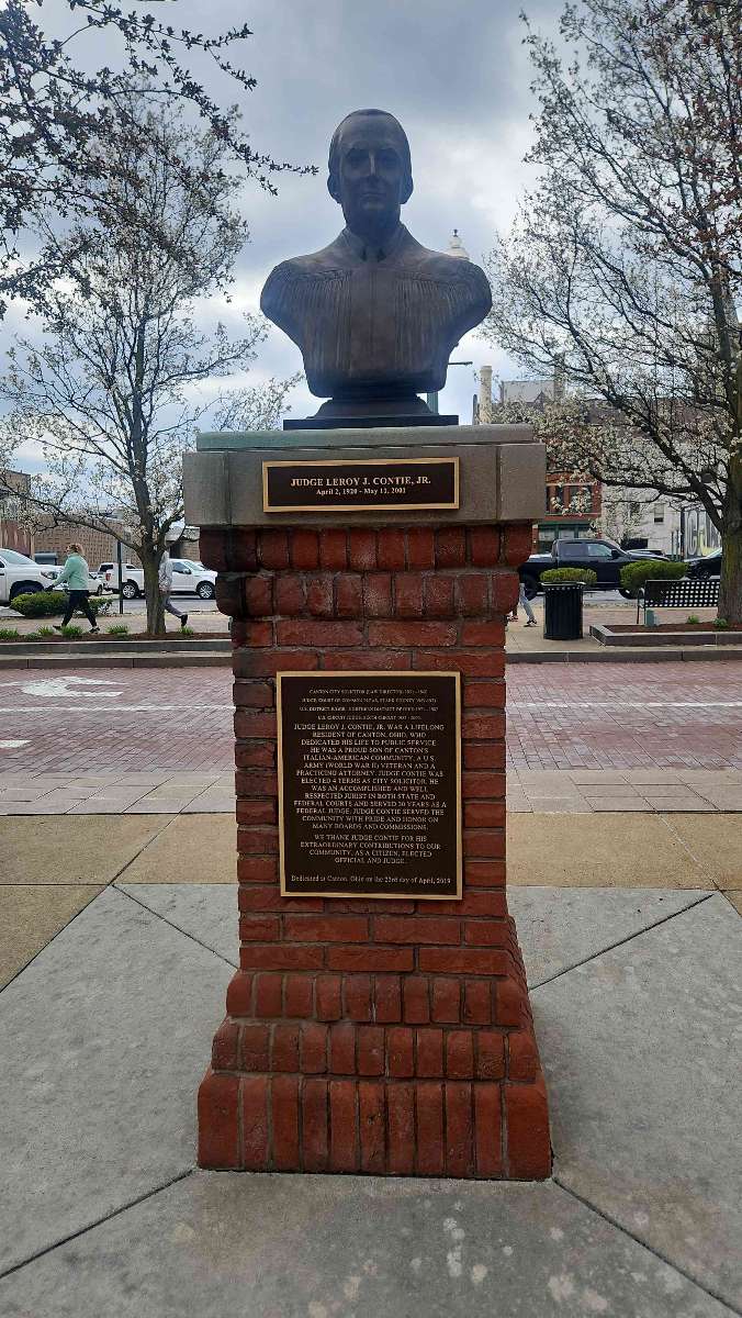 รูปภาพ St&period; Lawrence University Scavenger Hunt