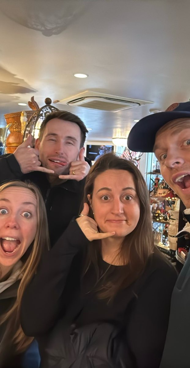 team building scavenger hunt