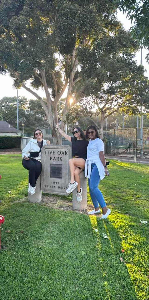 Manhattan Beach Scavenger Hunt scavenger hunt photos