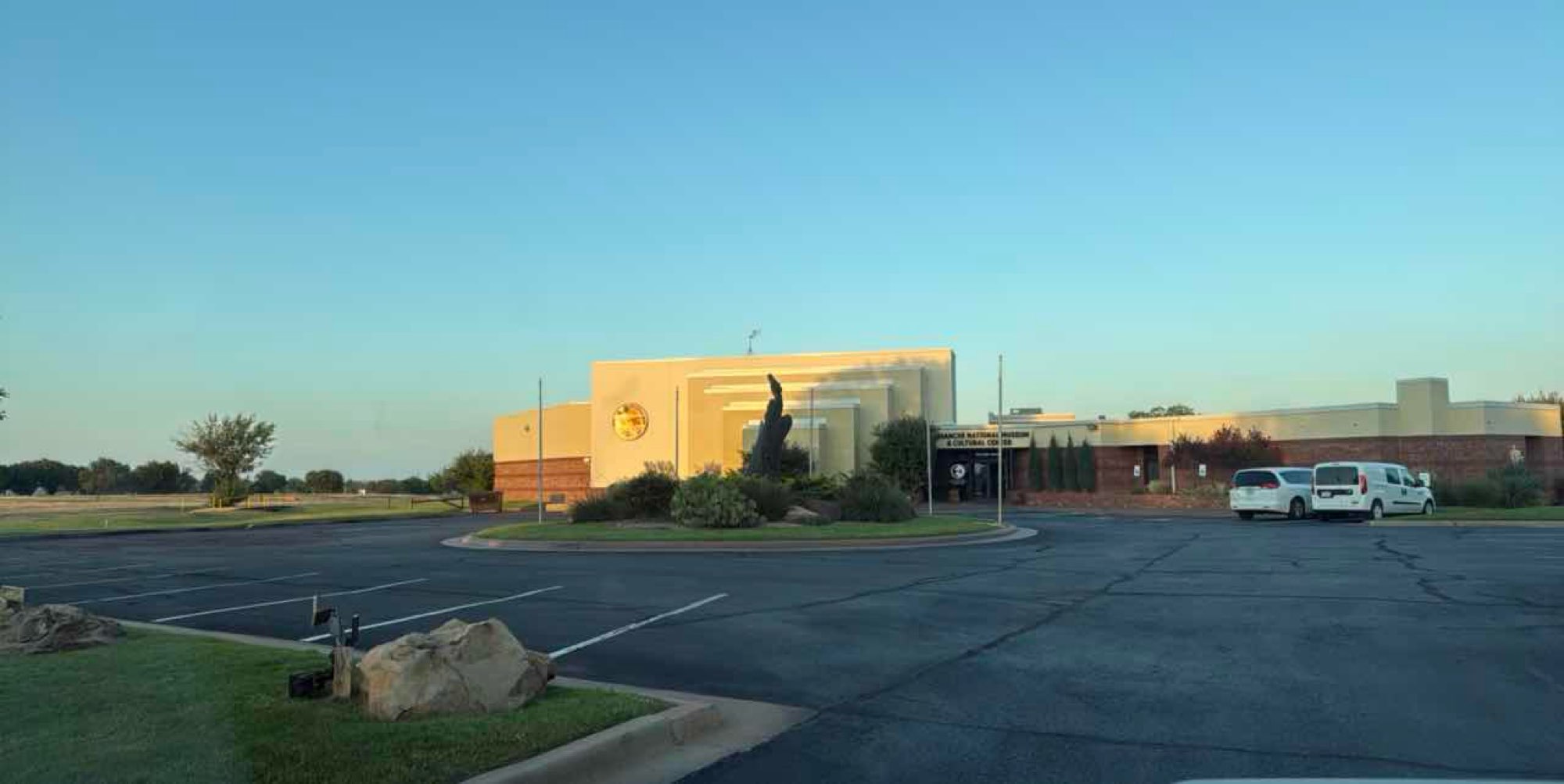 &Phi;&omega;&tau;&omicron;&gamma;&rho;&alpha;&phi;ί&epsi;&sigmav; &kappa;&upsi;&nu;&eta;&gamma;&iota;&omicron;ύ &theta;&eta;&sigma;&alpha;&upsi;&rho;&omicron;ύ Lawton