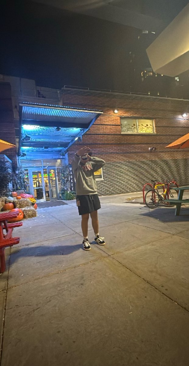 Milwaukee Bar Crawl scavenger hunt photos