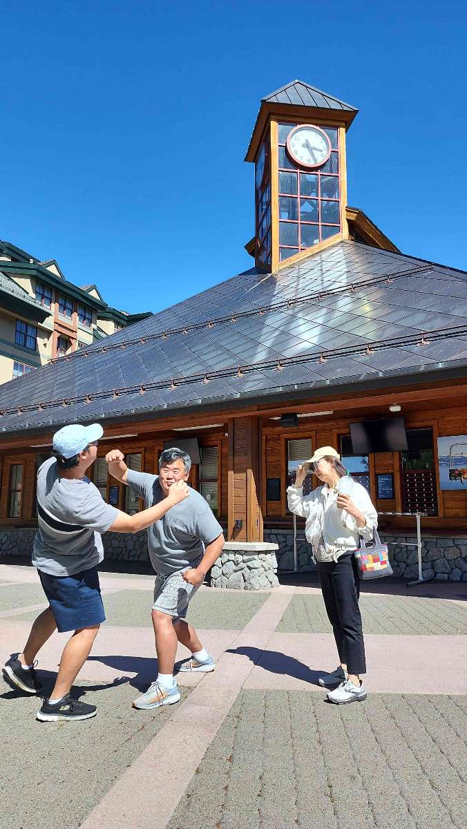 Tourist District Scavenger Hunt scavenger hunt photos