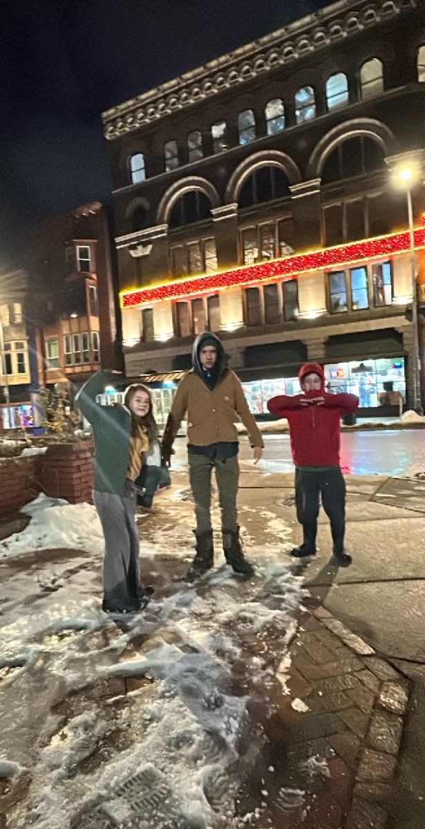 team building scavenger hunt