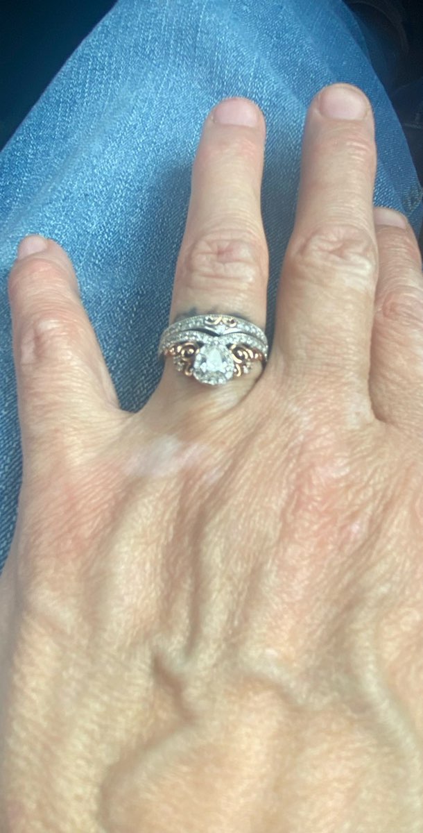 team building scavenger hunt