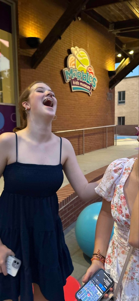 team building scavenger hunt