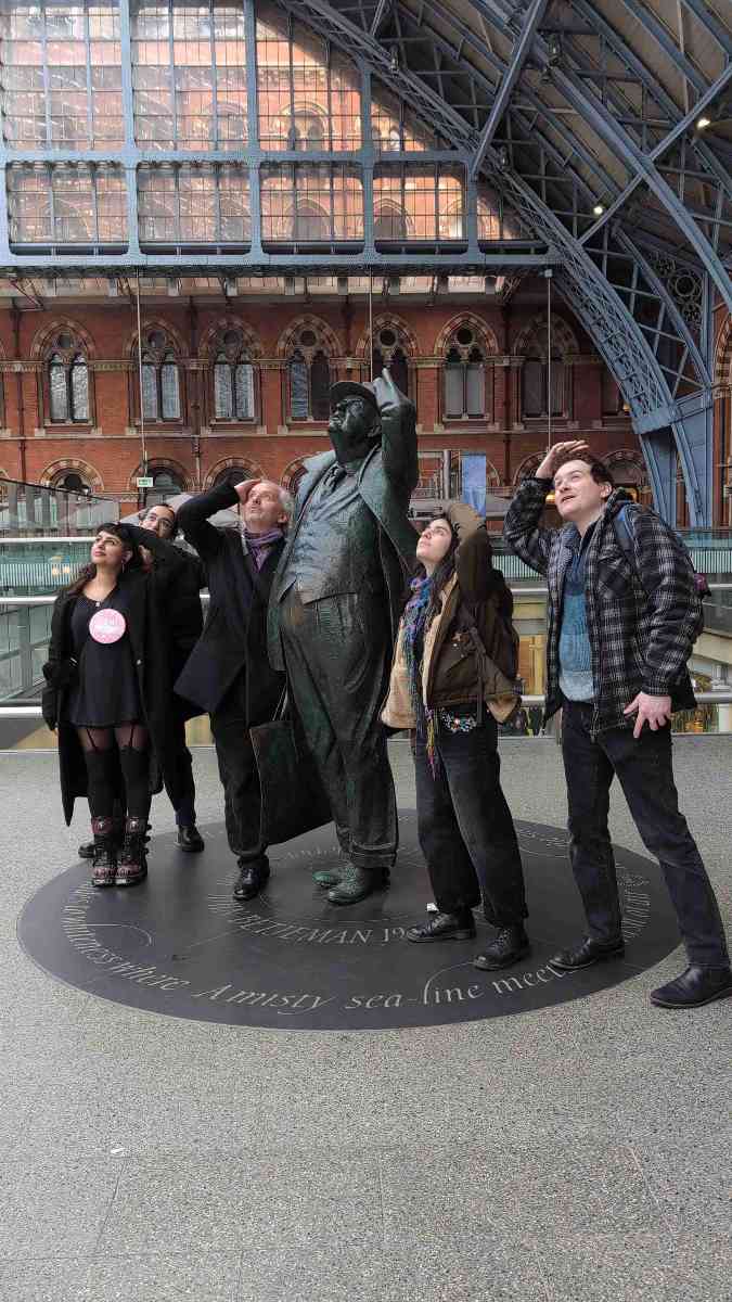 team building scavenger hunt