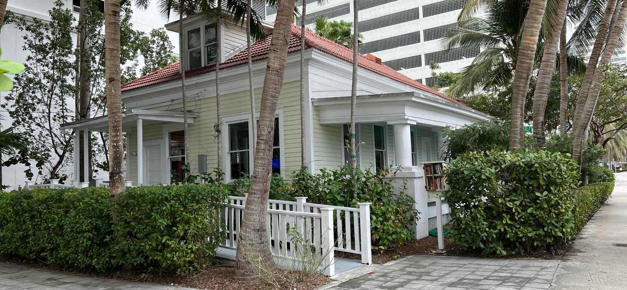 รูปภาพ Miami Florida Art Walk