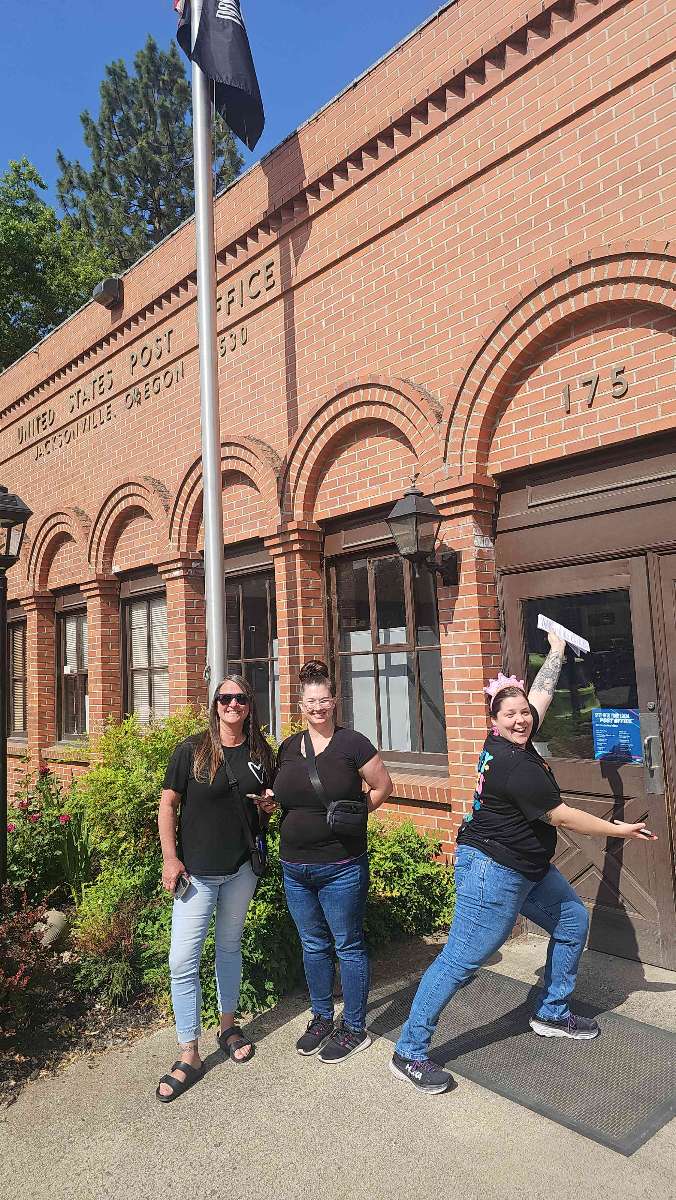 Jacksonville Oregon Scavenger Hunt scavenger hunt photos