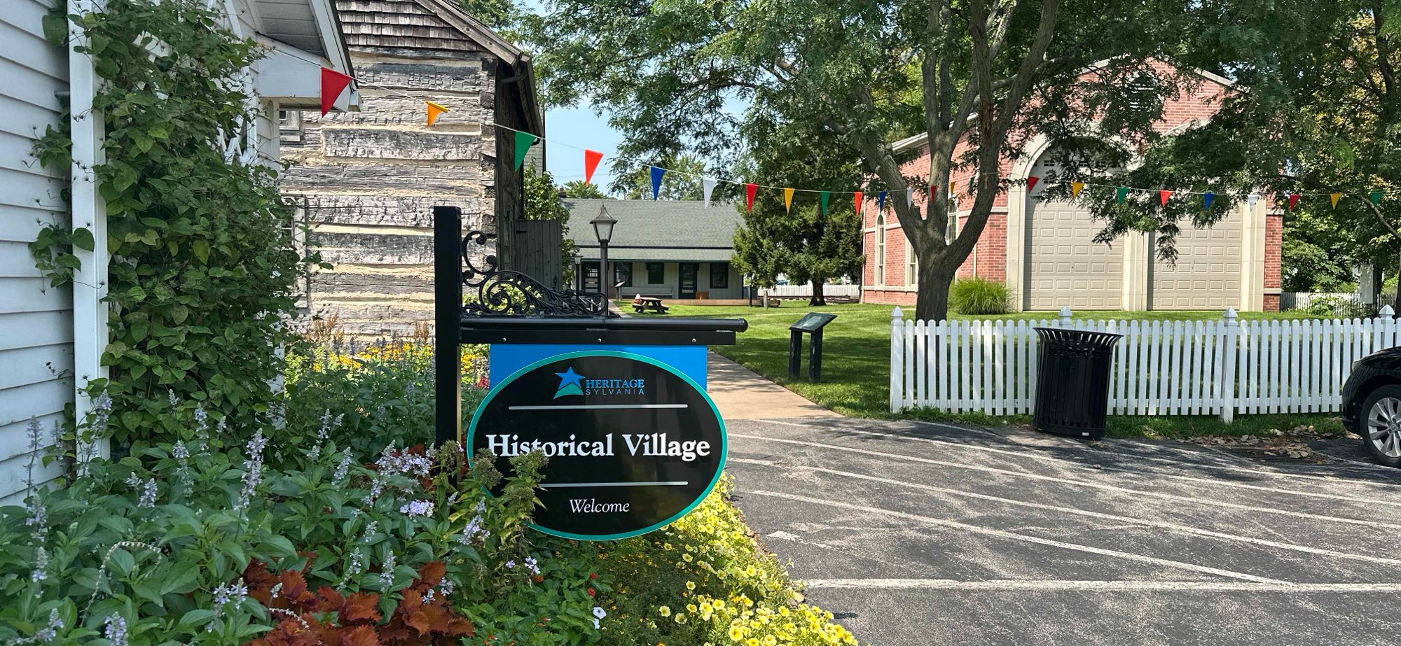 &Phi;&omega;&tau;&omicron;&gamma;&rho;&alpha;&phi;ί&epsi;&sigmav; &alpha;&pi;ό &tau;&omicron; &Kappa;&upsi;&nu;ή&gamma;&iota; &Theta;&eta;&sigma;&alpha;&upsi;&rho;&omicron;ύ &Sigma;ύ&lambda;&beta;&alpha;&nu;&iota;&alpha;