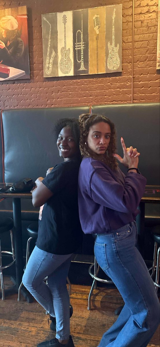 &Phi;&omega;&tau;&omicron;&gamma;&rho;&alpha;&phi;ί&epsi;&sigmav; &kappa;&upsi;&nu;&eta;&gamma;&iota;&omicron;ύ &theta;&eta;&sigma;&alpha;&upsi;&rho;&omicron;ύ Cincinnati Bar Crawl