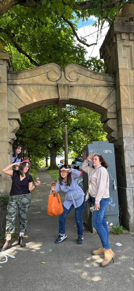 team building scavenger hunt