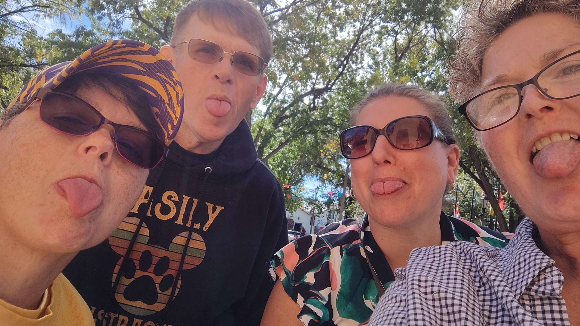 team building scavenger hunt