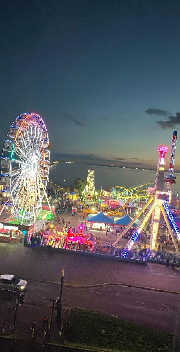 team building scavenger hunt