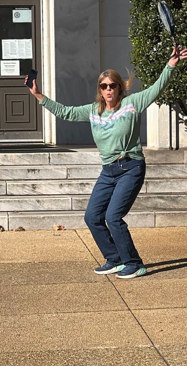 team building scavenger hunt